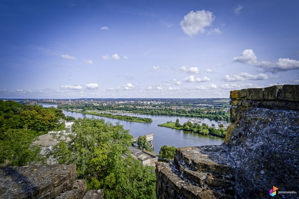 Sint-Pietersberg | Uitzicht over de Maas vanaf de toren ruïne van Hoeve Lichtenberg