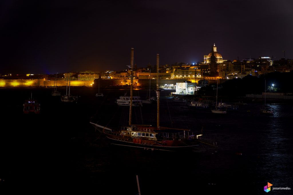 Sliema | Uitzicht op Valletta in de avond