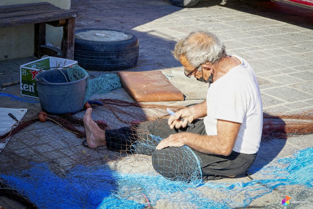 Marsaxlokk | Netten boetende visser