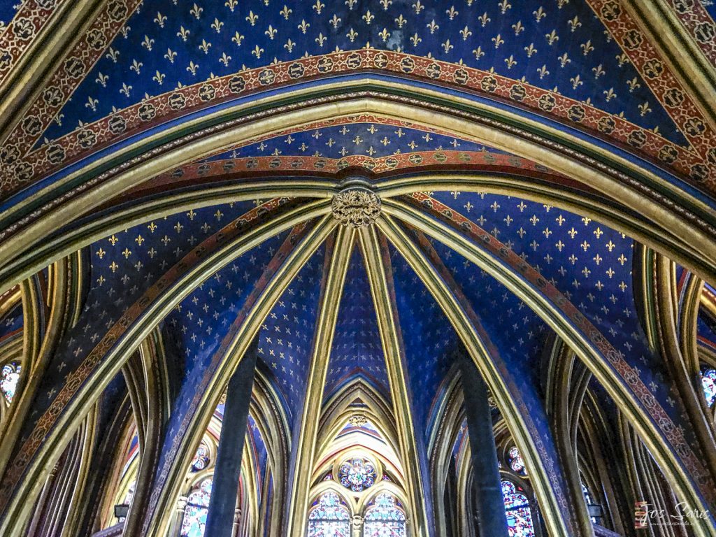 Parijs | Het indrukwekkende plafond van de Saint-Chapelle